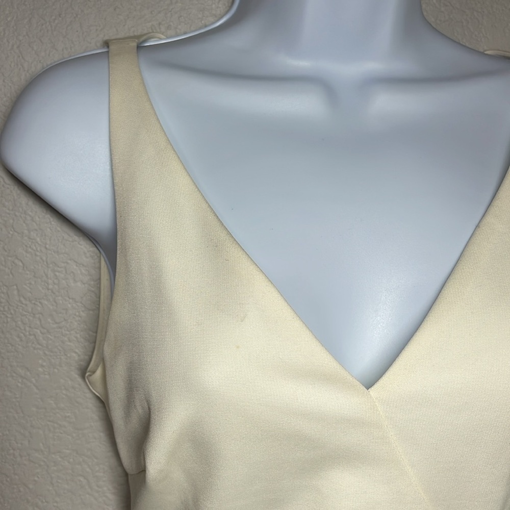 Bebe V-Neck Sleeveless Sheer Mesh Panels Ivory Fitted Dress Open Back Size XXS - Picture 11 of 12